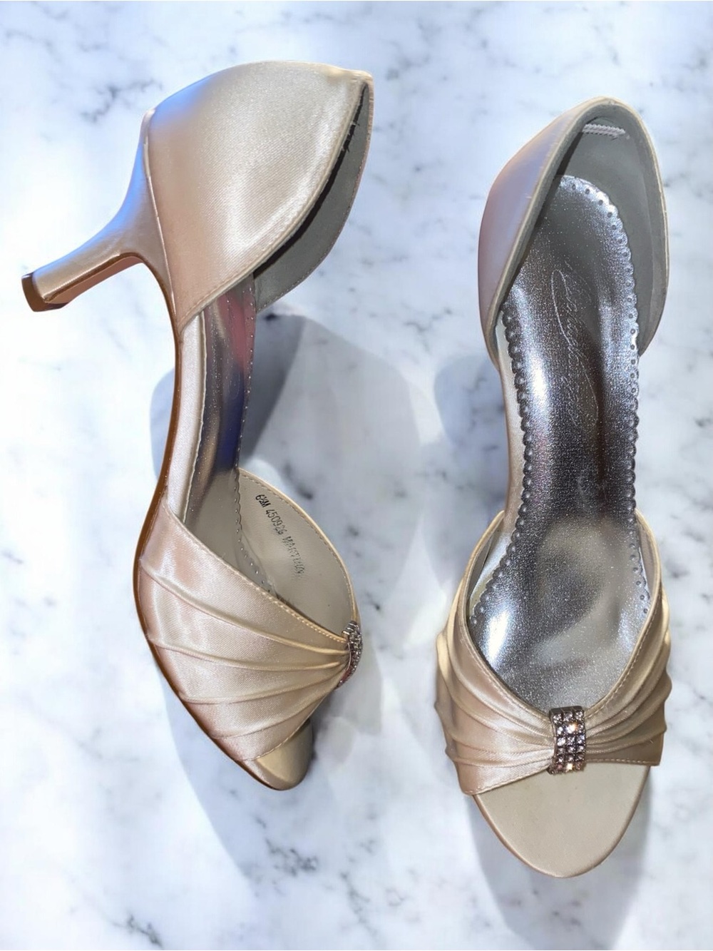 Michaelangelo Martina Satin Open-Toe Heels in Champagne sz 6.5